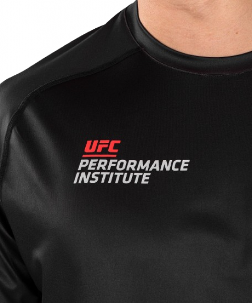 Venum T-Shirt Dry Tech UFC Performance Institute 2.0 schwarz/rot